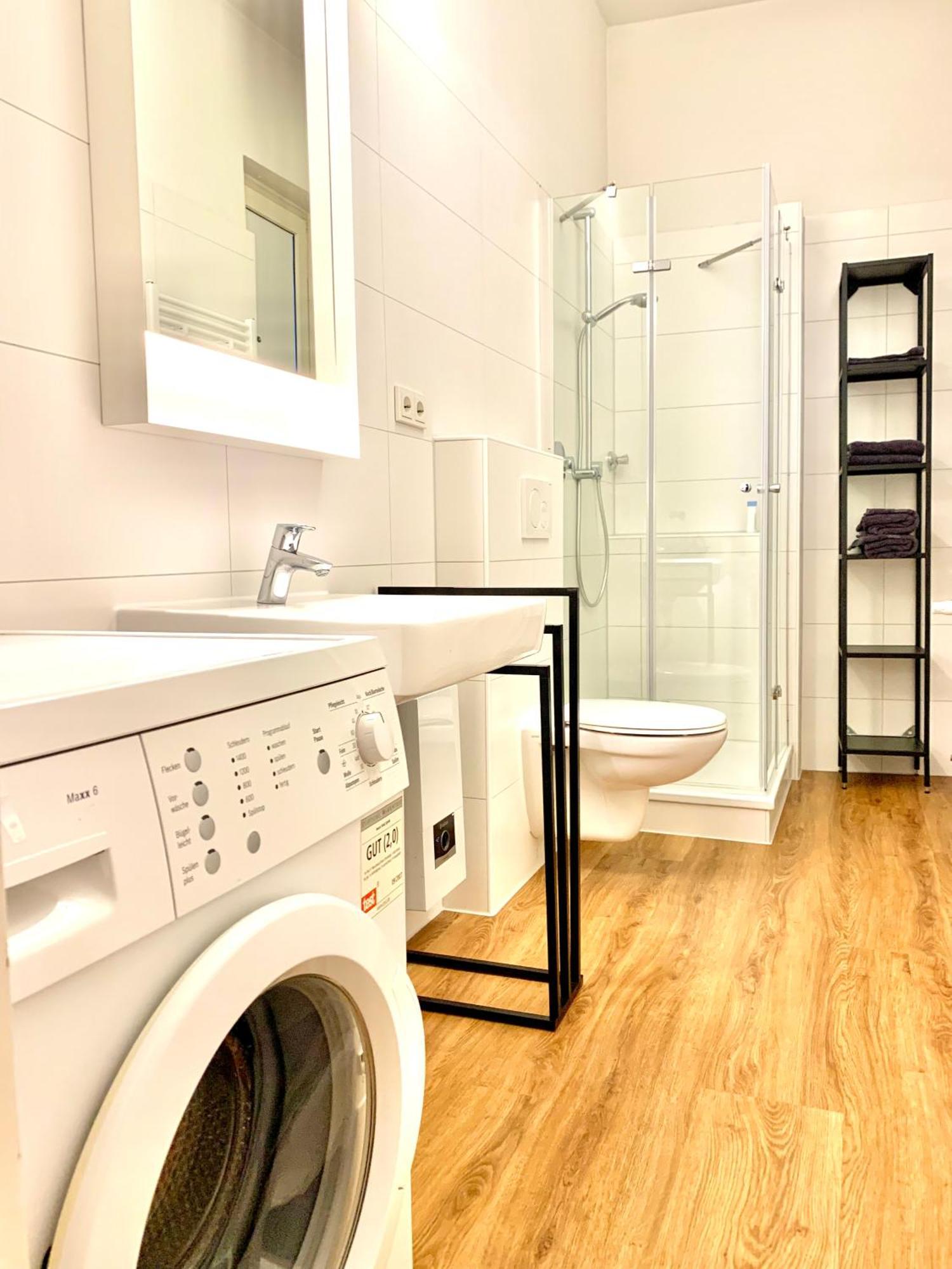 Apartment In Koeln / Cologne Mit Allem Drum Und Dran Bagian luar foto